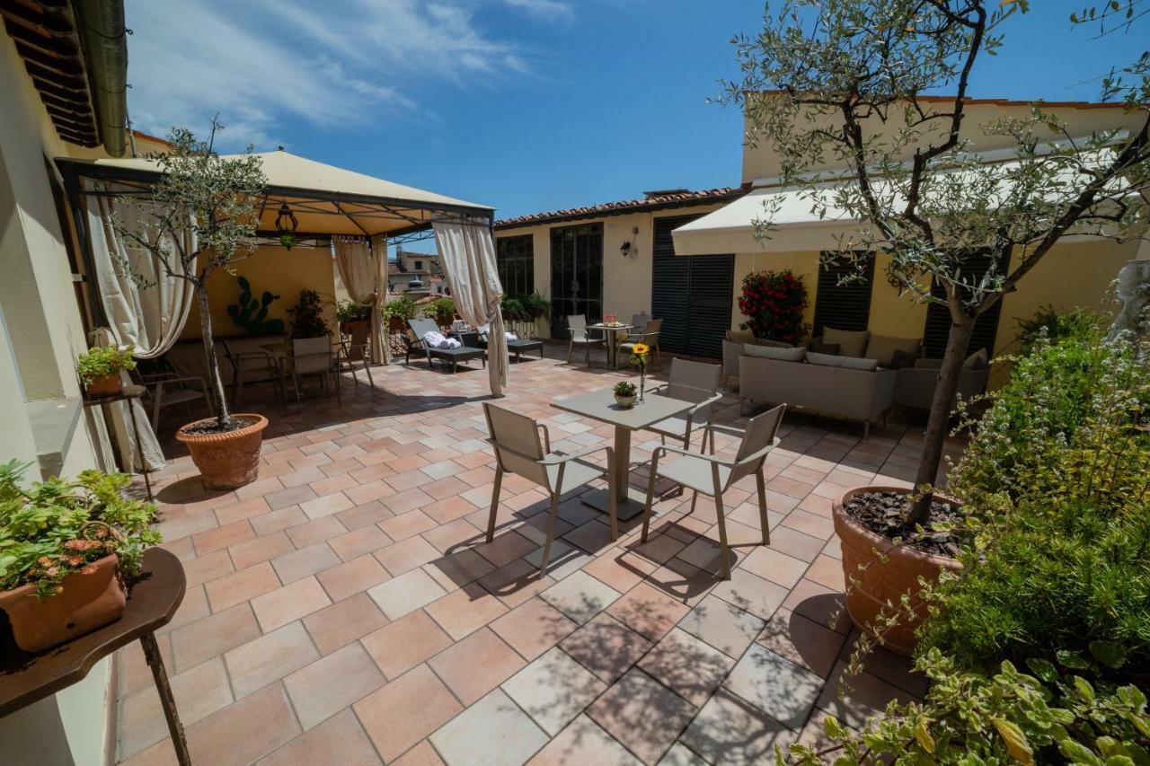 Hotel Bernini Palace Флоренция Экстерьер фото The terrace