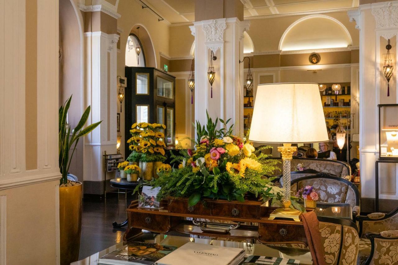 Hotel Bernini Palace Флоренция Экстерьер фото The lobby of the hotel