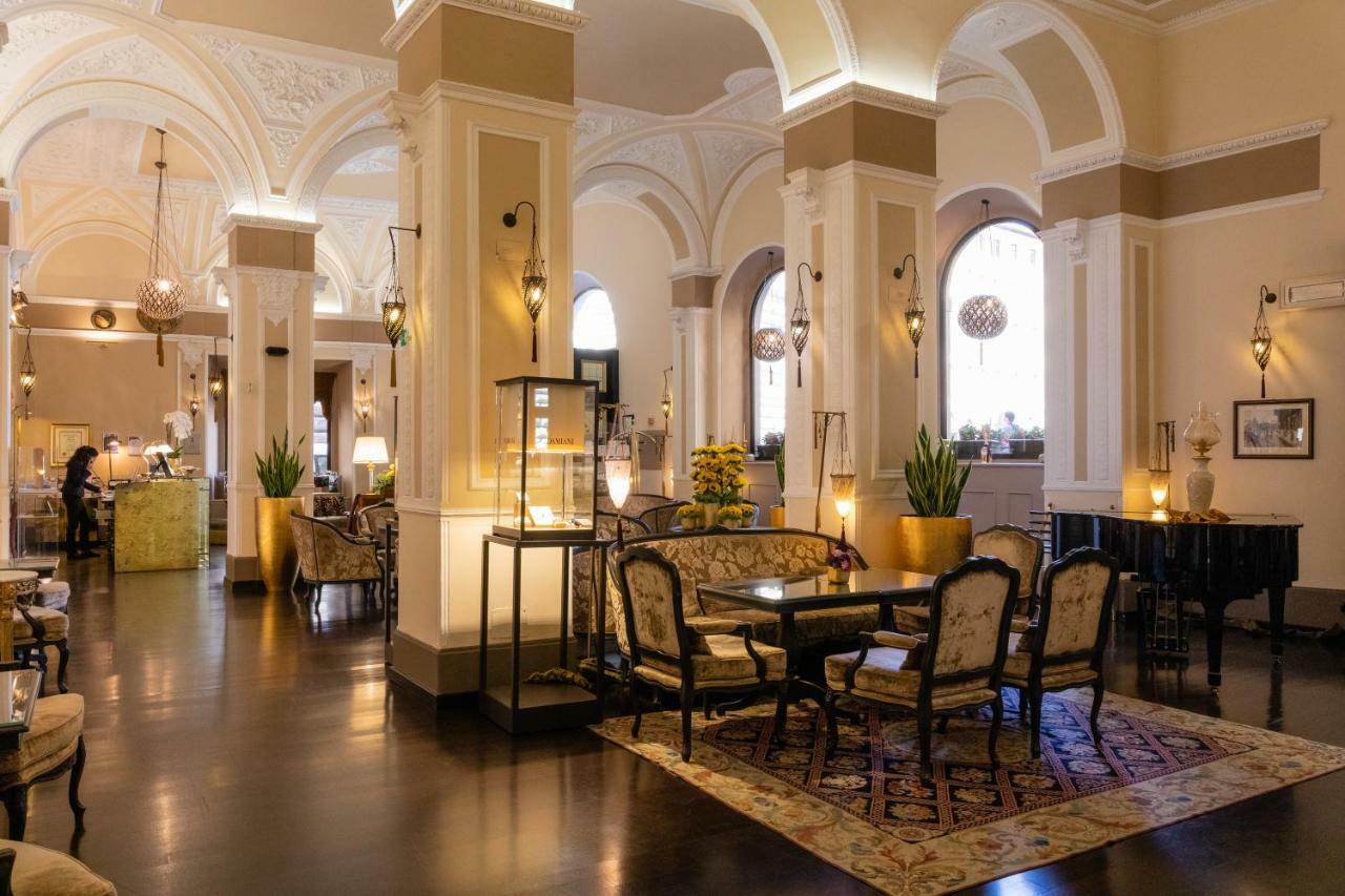 Hotel Bernini Palace Флоренция Экстерьер фото The lobby